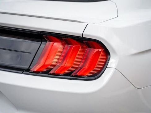 Used 2018 Ford Mustang Premium image 15