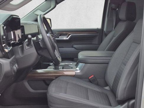 Used 2024 Chevrolet Silverado 1500 LT Trail Boss w/ Convenience Package II AWD/4WD image 11