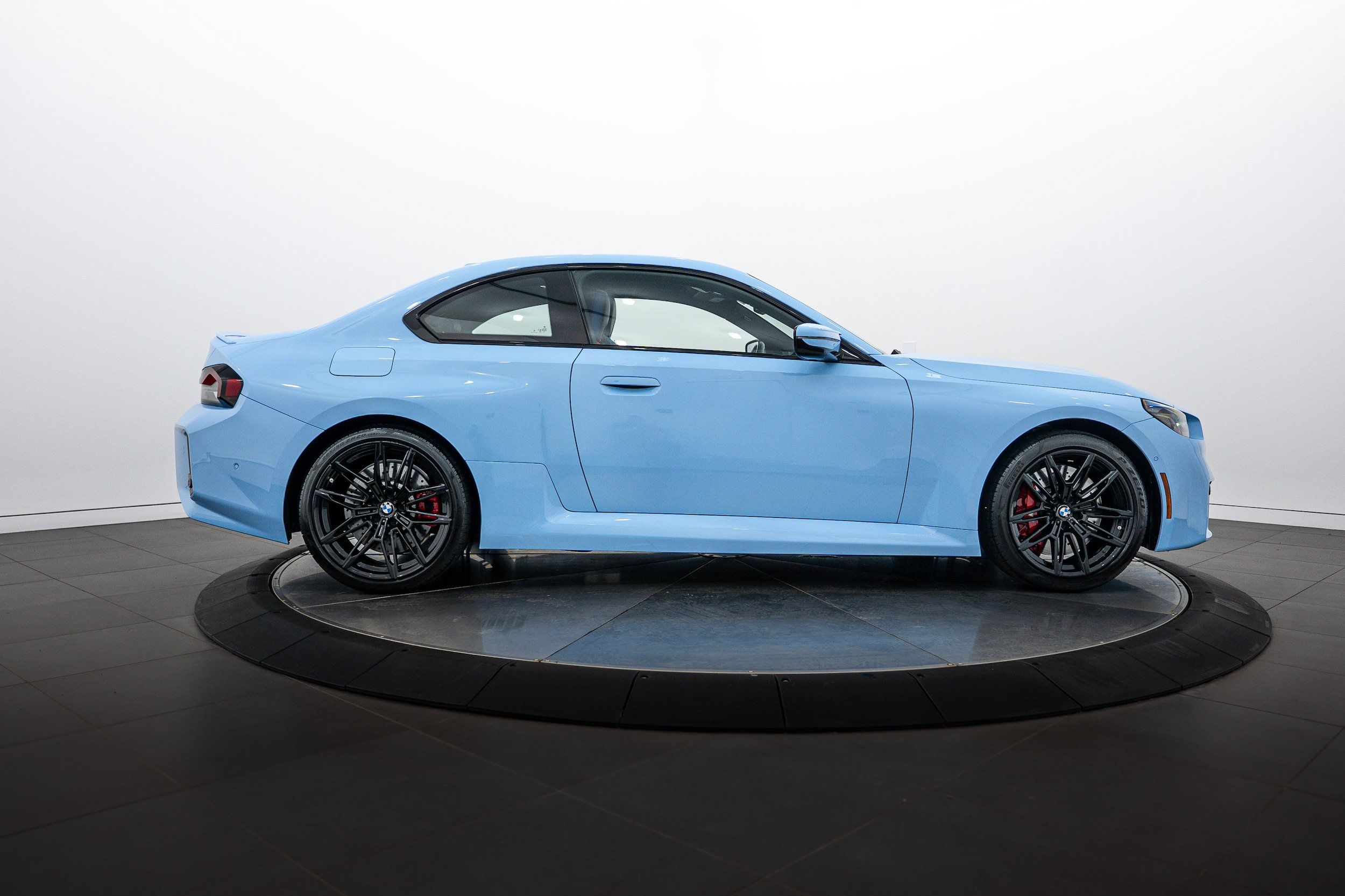 Used 2023 BMW M2 RWD image 3