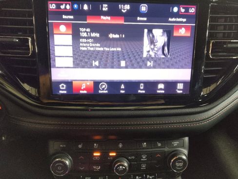 Used 2022 Dodge Durango R/T w/ Blacktop Package AWD/4WD image 25