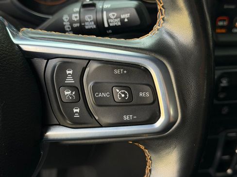 Used 2021 Jeep Wrangler Unlimited Sahara image 25