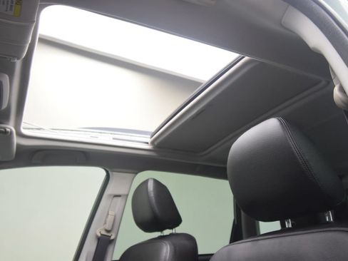 Used 2017 Subaru Forester 2.5i Premium AWD/4WD image 19