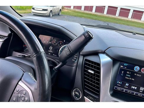 Used 2017 Chevrolet Tahoe Premier AWD/4WD image 20