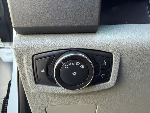Used 2017 Ford F250 XL w/ Power Equipment Group AWD/4WD image 25