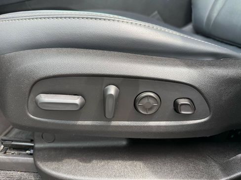 Used 2022 Buick Enclave Premium AWD/4WD image 14
