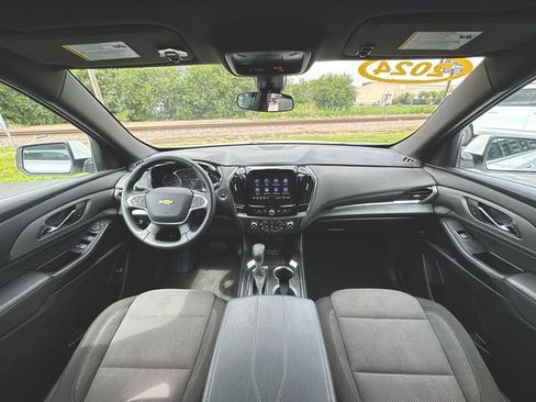 Used 2024 Chevrolet Traverse LT AWD/4WD image 19