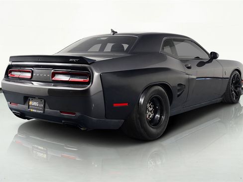 Used 2016 Dodge Challenger SRT Hellcat RWD image 12