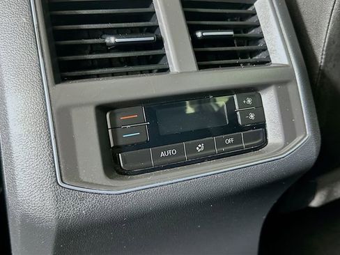 Used 2018 Volkswagen Atlas SEL image 34