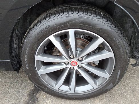 Used 2023 Jaguar F-PACE S AWD/4WD image 10