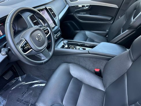 Certified 2025 Volvo XC90 B5 Core AWD/4WD image 11