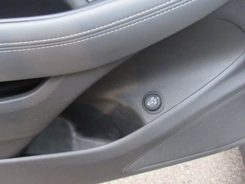 Used 2019 Buick Envision Essence image 16