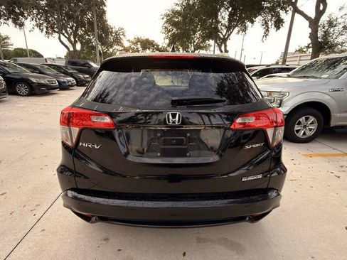 Used 2022 Honda HR-V Sport image 8