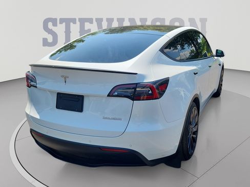 Used 2022 Tesla Model Y Performance AWD/4WD image 5