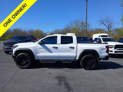 Used 2023 Chevrolet Colorado Trail Boss w/ Advanced Trailering Package AWD/4WD image 3