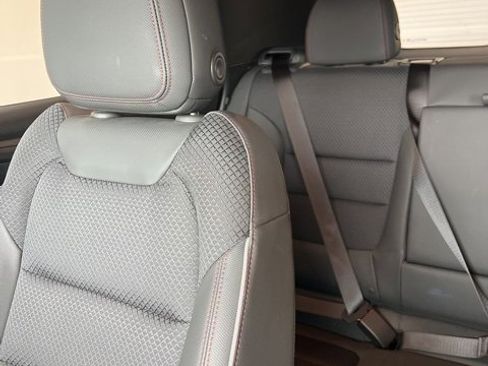 Used 2023 Chevrolet TrailBlazer RS w/ Sun and Liftgate Package image 19