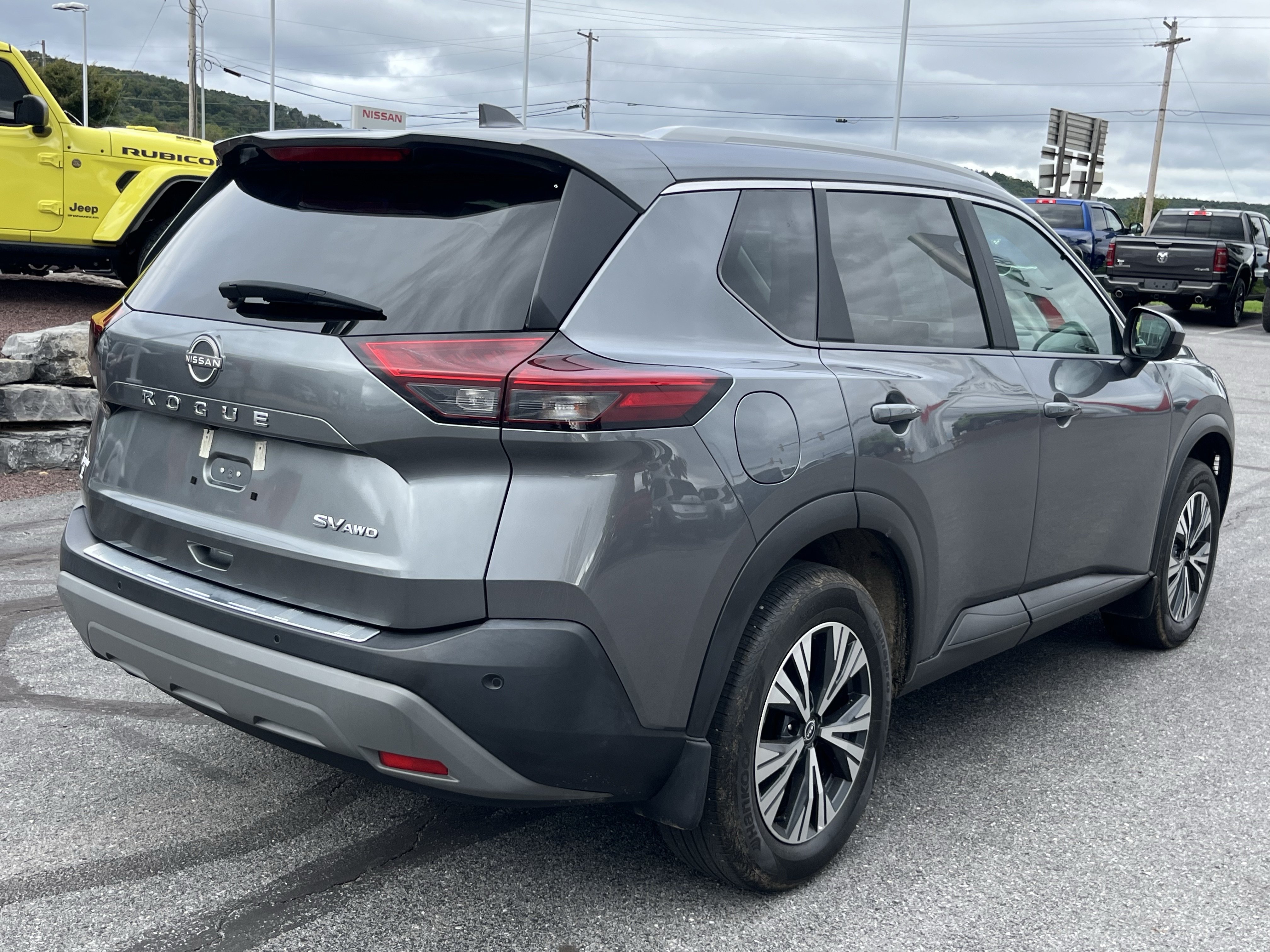 Used 2023 Nissan Rogue SV w/ SV Premium B Package AWD/4WD image 6