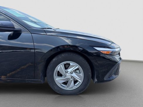 Used 2024 Hyundai Elantra SE FWD image 28