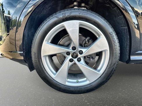 Used 2025 Audi Q5 Premium Plus w/ Premium Plus AWD/4WD image 14