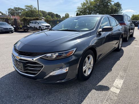 Used 2021 Chevrolet Malibu LS FWD image 3