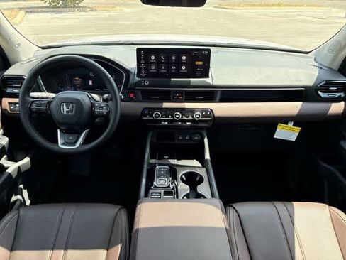 Used 2026 Honda Pilot Elite image 16