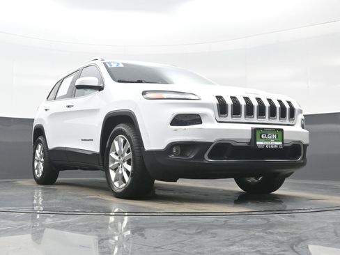 Used 2017 Jeep Cherokee Limited image 34