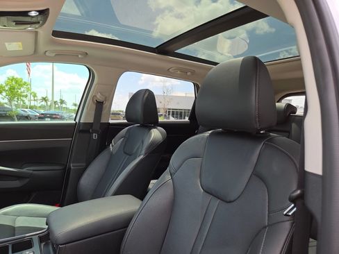 Used 2025 Kia Sorento S w/ Panoramic Sunroof Package FWD image 29