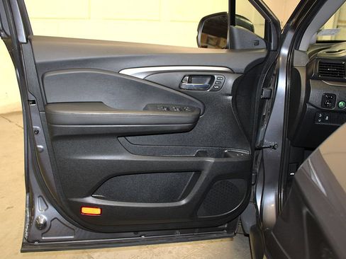 Used 2021 Honda Pilot EX-L image 25
