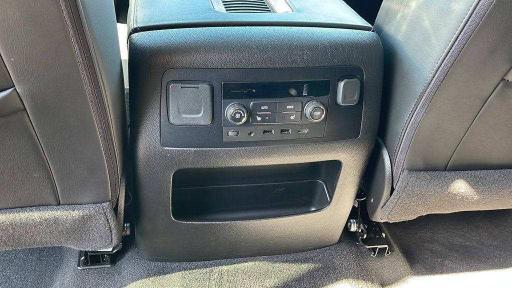 Used 2020 GMC Yukon XL Denali w/ Open Road Package AWD/4WD image 19