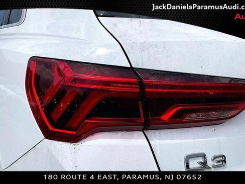 Used 2023 Audi Q3 2.0T Premium w/ Convenience Package AWD/4WD image 22