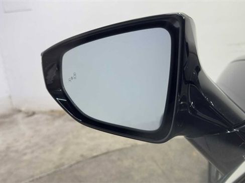 Used 2022 Lexus UX 200 w/ Premium Package image 11