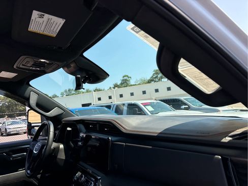 Used 2024 GMC Sierra 2500 AT4 w/ AT4 Premium Plus Package image 27