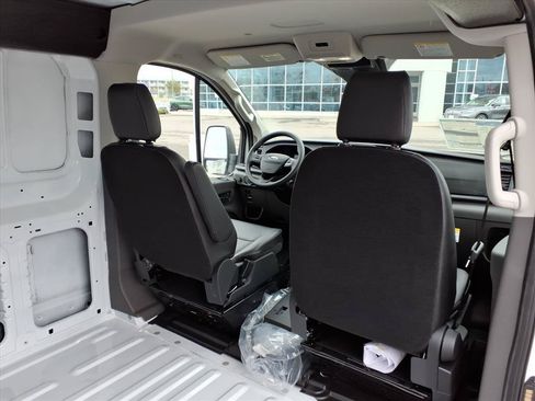 Used 2025 Ford Transit 150 Low Roof AWD image 9