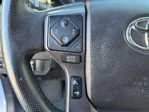 Used 2021 Toyota Tacoma TRD Off-Road w/ Technology Package image 21