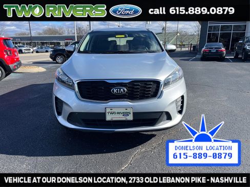 Used 2019 Kia Sorento LX image 3