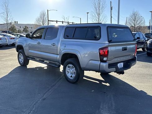 Used 2019 Toyota Tacoma SR image 4
