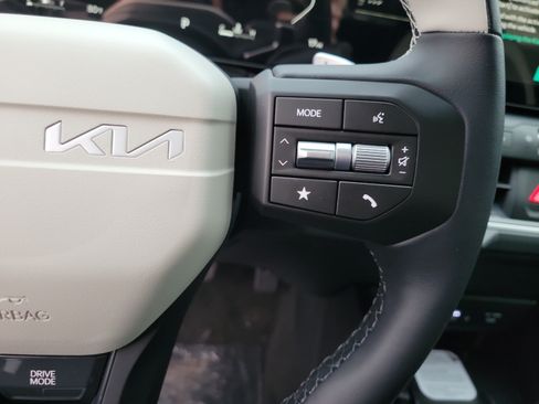 New 2026 Kia K4 GT-Line w/ GT-Line Premium Package FWD image 24
