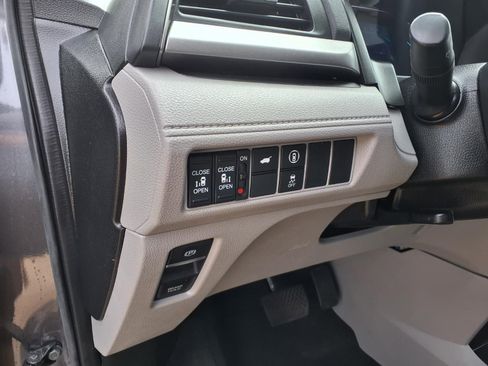 Used 2023 Honda Odyssey EX-L image 17