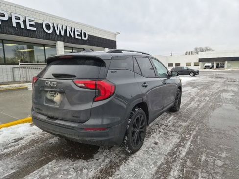 Used 2020 GMC Terrain SLE w/ Driver Convenience Package image 6