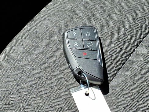 Used 2025 Chevrolet Silverado 1500 LT AWD/4WD image 22