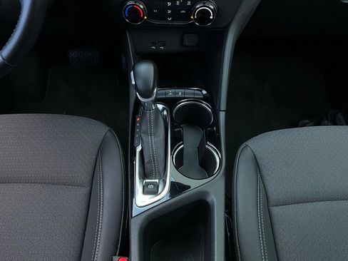 Used 2025 Buick Encore GX Preferred image 13