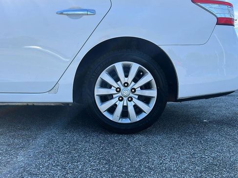 Used 2015 Nissan Sentra SV image 19