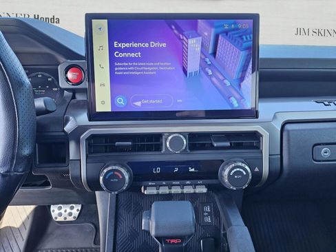 Used 2025 Toyota Tacoma TRD Sport image 27