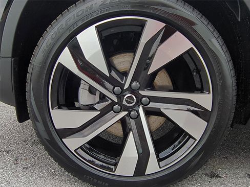 New 2026 Volvo XC40 B5 Plus w/ Protection Package Premier image 22