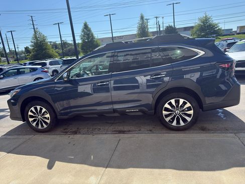 Used 2024 Subaru Outback Touring AWD/4WD image 6