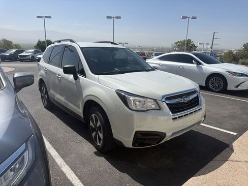 Used 2018 Subaru Forester 2.5i w/ Alloy Wheel Package AWD/4WD image 2