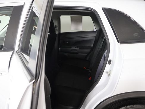 Used 2023 Mitsubishi Outlander Sport AWD image 27