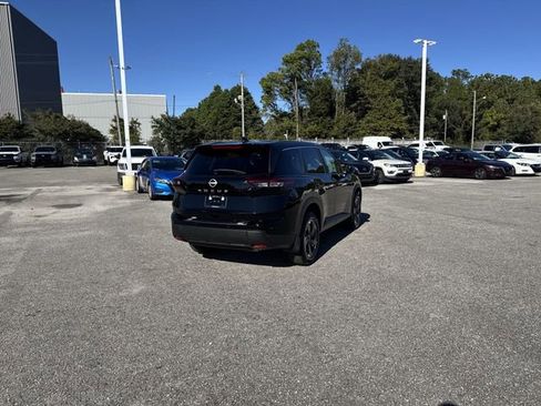 New 2026 Nissan Rogue SV image 5