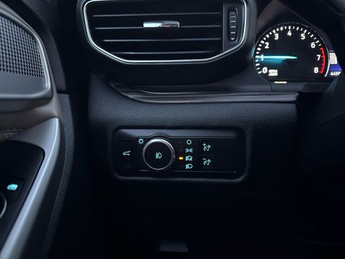 Used 2023 Ford Explorer Limited image 48