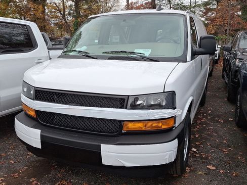New 2025 Chevrolet Express 2500 image 2