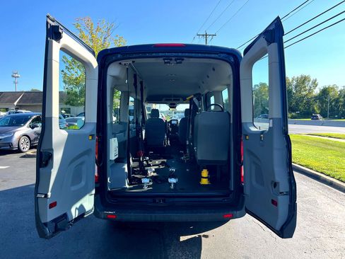 Used 2017 Ford Transit 350 XL image 26